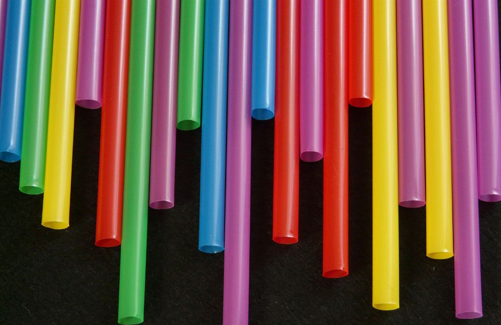 plastic-straw